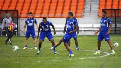 Ecuador hizo su último ensayo en el BBVA Compas Stadium.
