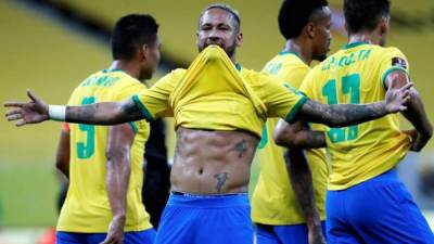 Neymar lideró el triunfo de Brasil contra Perú en la eliminatoria sudamericana. Foto EFE