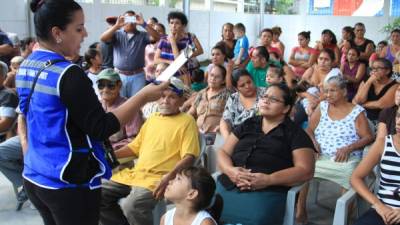 Decenas de pobladores participaron en la asamblea celebrada en Chamelecón Centro. Foto: Yoseph Amaya
