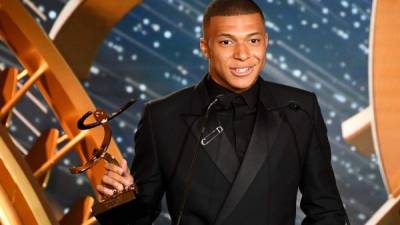 Mbappé fue elegido como el mejor jugador de la Liga de Francia. Foto AFP.