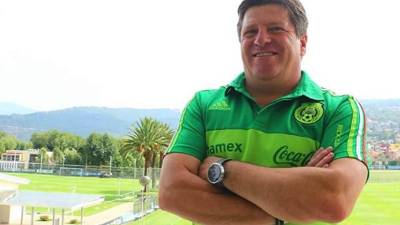 Herrera dirigió a la selección mexicana en 37 partidos con un rendimiento de 18 triunfos, doce empates y siete derrotas, con 63 goles anotados y 34 recibidos.