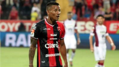 Luis Garrido cumple las funciones en el Alajuelense y es titular indiscutible.