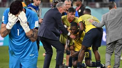 Las imágenes de la triste eliminación de Ecuador tras perder (1-2) contra Senegal en la última jornada del Grupo A del Mundial de Qatar 2022.