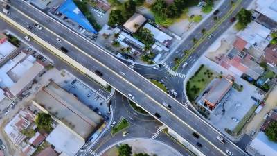 <b>Después de varios gobiernos, Villanueva logra el objetivo para descongestionar el tráfico.</b>