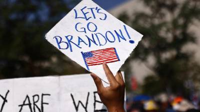 “Let’s go Brandon” es el nuevo insulto viral contra el mandatario estadounidense.