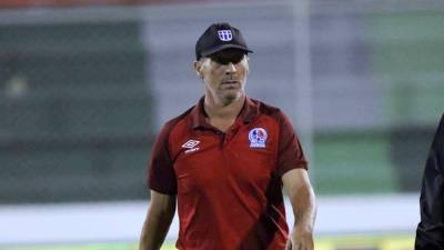 Pedro Troglio durante el partido de vuelta de la semifinal contra el Marathón.