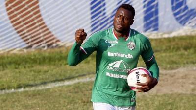 Yustin Arboleda apenas ha cumplido con un partido de castigo.