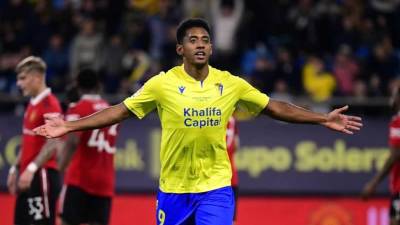 Antony ‘Choco‘ Lozano celebrando su gol con el Cádiz frente al Manchester United.