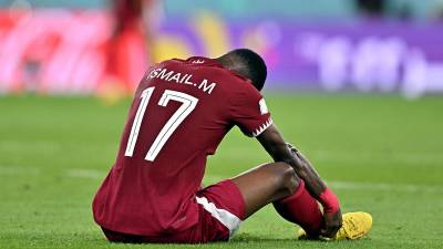 Qatar quedó al borde del abismo del Mundial que organiza tras su segunda derrota.
