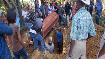 El sepelio de Martínez fue en el cementerio local.