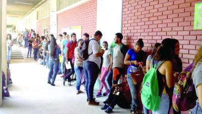 <b>Aspirantes durante un pasado proceso de admisión.</b>