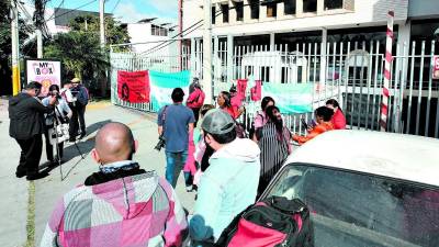 Cinco días se cumplieron ayer de las protestas de los empleados.