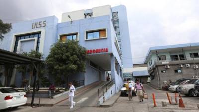 Según el doctor Carlos Umaña, esta decisión podría causar daños a los derechohabientes.