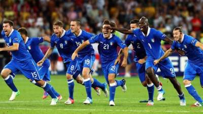 La selección italiana deberá recortar a 23 jugadores esta lista de 31.