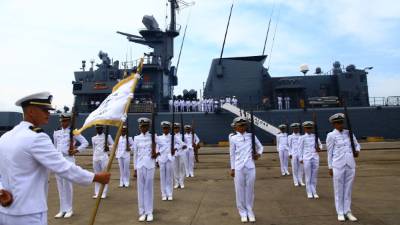 La fragata ACR Caldas llegó ayer a Puerto Cortés para ser parte de la celebración de los 37 años de fundación de la Fuerza Naval de Honduras.