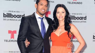 Iván y su esposa Simona en los Billboard. Foto: AFP