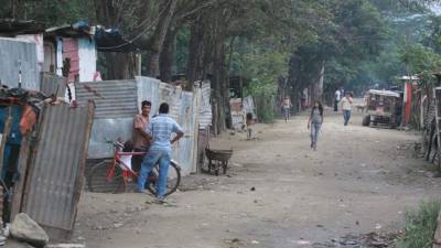 La Comisión de Acción Social Menonita también brinda capacitaciones a las personas para que no continúen ensuciando.