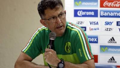 Juan Carlos Osorio, seleccionador de México, en conferencia de prensa. Foto Delmer Martínez