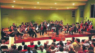 Un concierto inolvidable garantizan los músicos de la orquesta juvenil. Foto: Amílcar Izaguirre