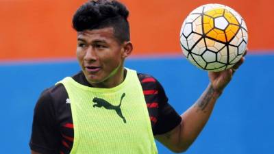 Iván 'Chino' López, durante el entrenamiento de este jueves del Real España. Foto Neptalí Romero