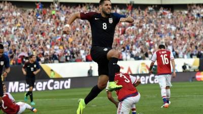 Así celebró Clint Dempsey su gol marcado a Paraguay. Foto AFP/Don Emmert