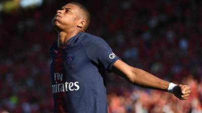Mbappé marcó un golazo, pero fue expulsado en el partido ante Nimes. Foto AFP