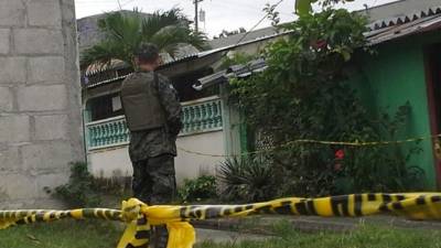 La víctima fue atacada cuando se disponía a entrar a su casa.