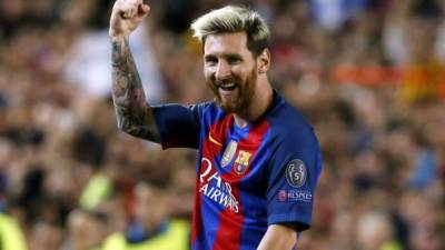 Lionel Messi metió a la Argentina en Rusia 2018 con una espectacular actuación con triplete incluido.