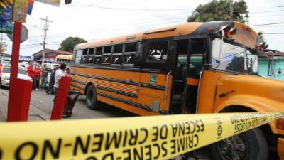 El bus de la ruta Eben Ezer en que mataron al ayudante.