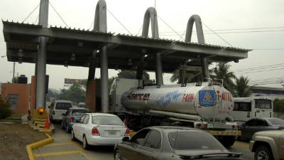 Las casetas de peaje siguen operando manualmente. Otro de los compromisos que no se han cumplido a los sampedranos.