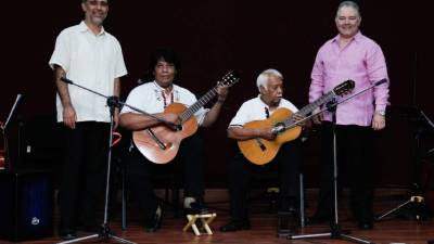 El talentoso tenor hondureño Carlos Romero, Francisco Reyes, Paco Carranza y Óscar Cáceres.