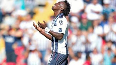 Alberth Elis confirmó en sus redes sociales que se va del Monterrey.