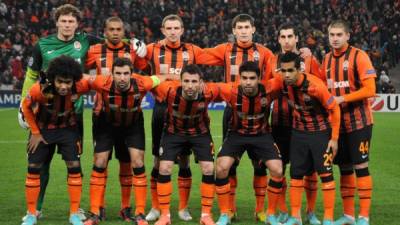 The Shakhtar Donetsk players before the UEFA Champions League match at the Etihad Stadium, ManchesterPicture by Russell Hart/Focus Images Ltd 07791 688 42026/11/2019