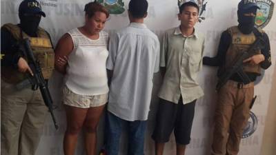 Los detenidos son Marina Melany Martínez Chirinos, Luis Jose Sánchez Rivera y un menor de 17 años.