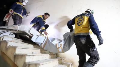 Los militares estadounidenses sostuvieron fuego cruzado con hombres armados antes de ingresar a la casa donde se encontraba oculto el jefe del Isis que se inmoló junto a su familia.