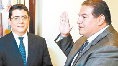 En la Presidencial juramentaron ayer a Luis Suazo.