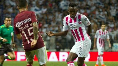Alberth Elis entró de cambio pero no pudo cambiar la historia del partido contra el América. Foto AFP