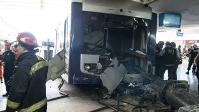 La terminal donde impactó el tren fue cerrada para las investigaciones necesarias.
