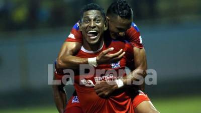 Carlo Costly y Diego Reyes guiaron el triunfo del Olimpia contra el Juticalpa FC.