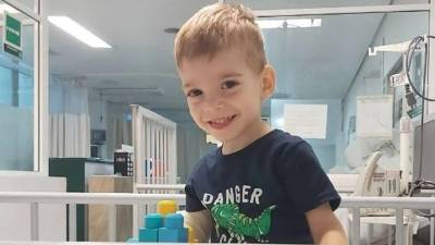 Médicos mexicanos habían dado 15 días de vida al pequeño Oliver que sufre por un agresivo tumor cerebral.