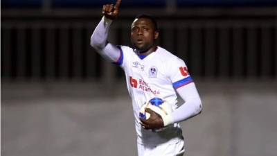 Yustin Arboleda hizo su primer triplete en Liga con la camiseta de Olimpia.