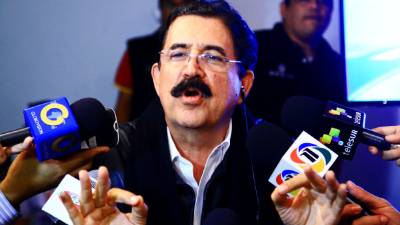 Manuel Zelaya ha llevado la batuta en las determinaciones de Libre y no su esposa.