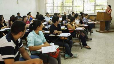 Las aulas del edificio 2 lucieron concurridas ayer luego de restablecerse las actividades. Fotos: Wendell Escoto