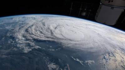 OECHGTMI153ZTSMLR7T4. Space (---), 25/08/2017.- A handout photo made available by NASA shows an image taken from the International Space Station (ISS) of Hurricane Harvey approaching Texas, USA, 25 August 2017. Hurricane Harvey made landfall as a category 4 storm with sustained winds of up to 215 km per hour on the night of 25 August. (Estados Unidos) EFE/EPA/NASA HANDOUT ALTERNATIVE CROP HANDOUT EDITORIAL USE ONLY/NO SALES