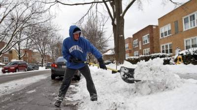 La situación también se ha hecho sentir en una zona poco habituada a estas temperaturas tan bajas como es el estado de Florida, provocando incluso el cierre de un parque acuático en la ciudad de Orlando desde este 1 de enero. EFE/Archivo