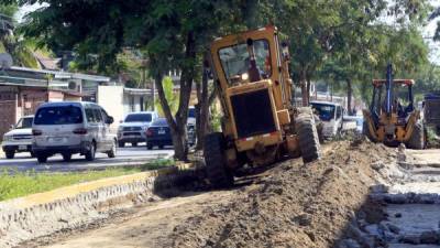 La construcción de la segunda trocha en la 27 calle es muy importante. Foto: Amílcar Izaguirre.