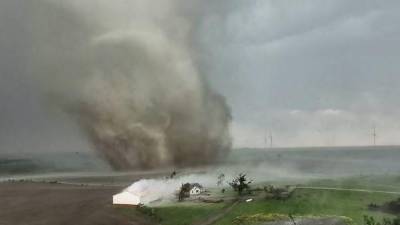 Imagen del tornado registrado en Iowa, Estados Unidos.