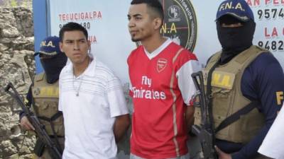 Dos de los pandilleros capturados fueron presentados al juzgado.