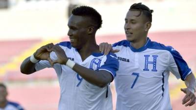 Román Rubilio Castillo rescató a la Selección de Honduras contra El Salvador y le dio el triunfo en la Copa Centroamericana. Foto AFP