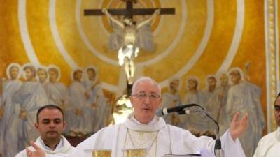 Monseñor Garachana durante una misa en la catedral de SPS.